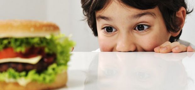 Изображение Угроза фастфуда: как оградить ребенка от вредной еды на Schoolofcare.ru!