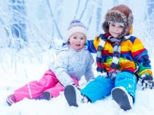 Изображение Ребенок замерз на улице на Schoolofcare.ru!