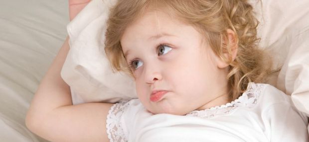 Ребенок плачет во сне: что делать